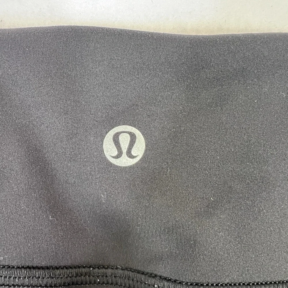 Lululemon Invigorate High-Rise Crop 23